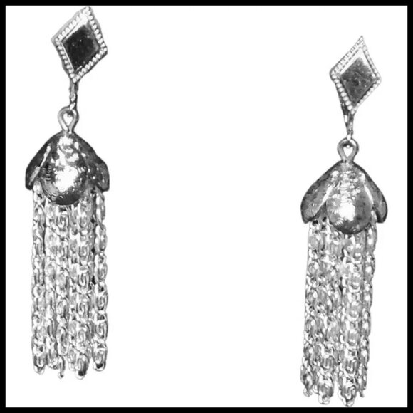 Vintage Clip On Dangle Earrings, Chain Tassel Long Silvertone Sarah Coventry - Picture 5 of 15